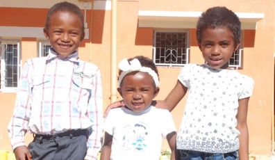 Marie Prisca, Jean  Leonard e Katia Irene